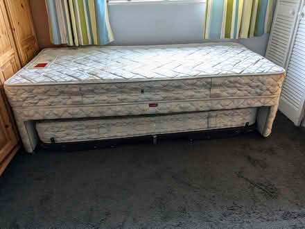 Photo of free Single/double bed (Leicester Forest East LE3) #3
