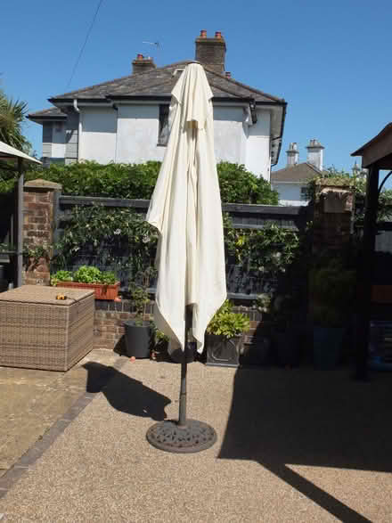 Photo of free Garden parasol and cast iron base (Battle TN33) #3