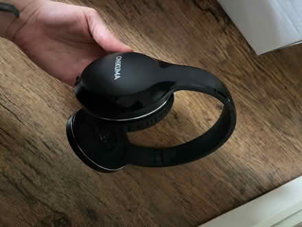 Photo of free Bluetooth headphones (Hemel) #2