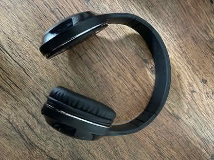 Photo of free Bluetooth headphones (Hemel) #1