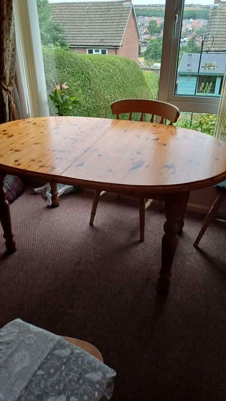 Photo of free Pine extendable dining table with 6 chairs (Gedling NG4) #2