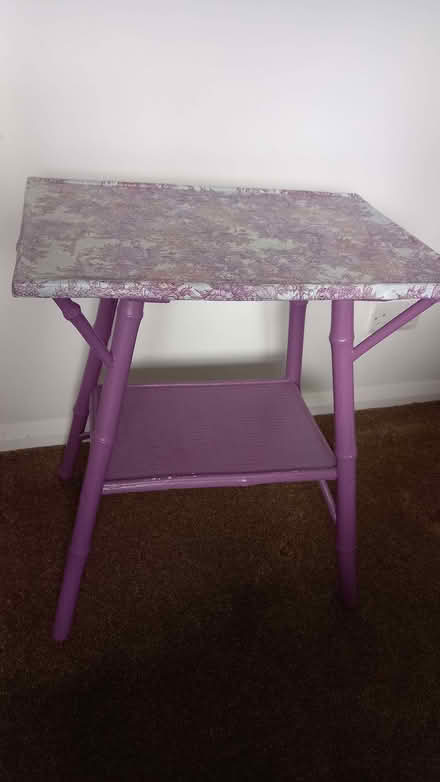 Photo of free Pretty table (Curbridge OX29) #1