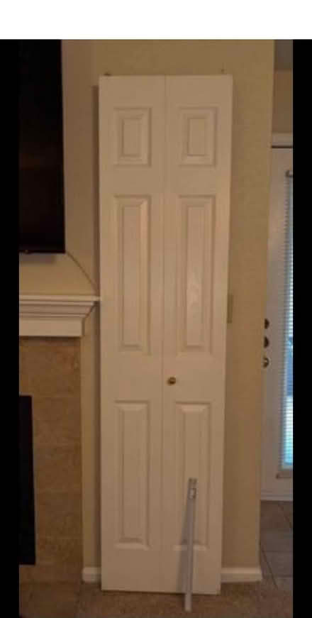 Photo of free White bi-fold door (Englewood) #1