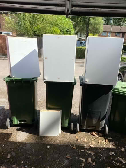 Photo of free Old kitchen units (Aldershot) #1