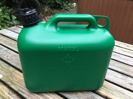 Photo of free 5Ltrs Unleaded Fuel Can (Torquay) #2