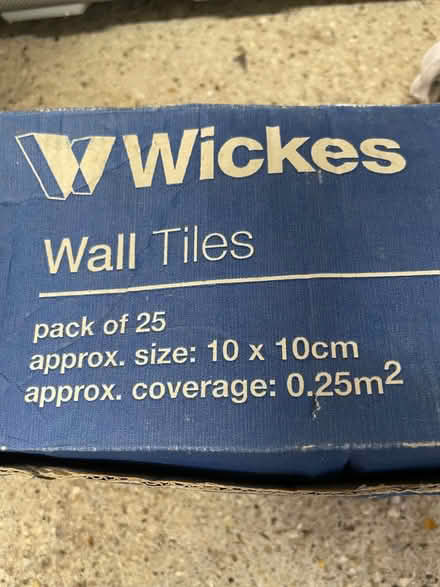 Photo of free 13 White ceramic wall tiles 10x10 cm (Earley RG6) #1