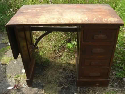 Photo of free desk (Langley Slough SL3) #1