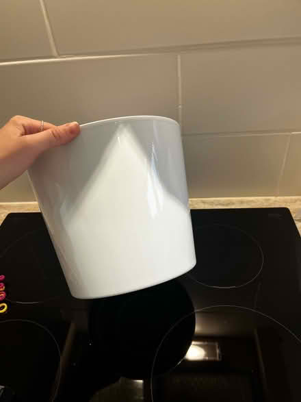 Photo of free Large white plant pot (SW17) #1