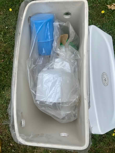 Photo of free China toilet cistern (unused) (Baldock (SG7)) #4
