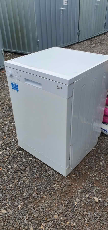 Photo of free Working dishwasher (Shinfield RG2) #3