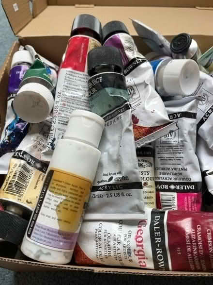 Photo of free Box of Acrylic Artist Paint (Wellington TF1) #2