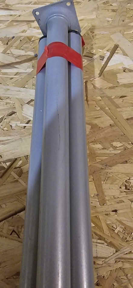 Photo of free 4x grey metal table legs 80cm (Hook, RG27) #2