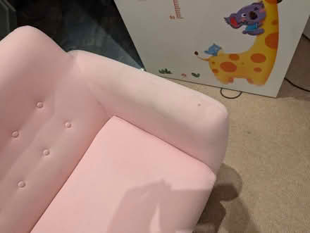 Photo of free Pink Sofa (Canonbury N1) #1