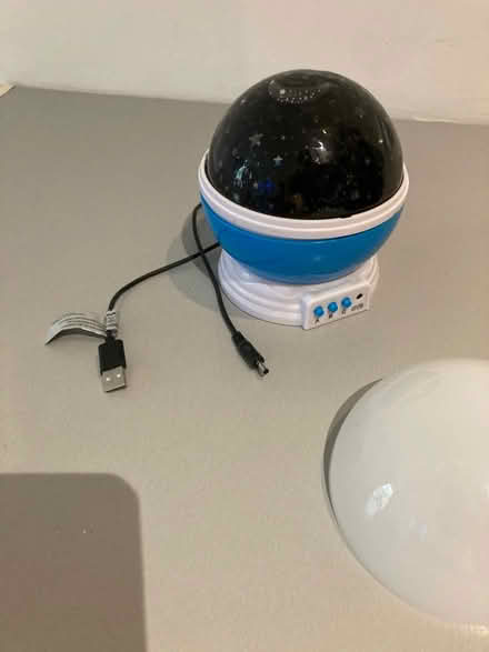 Photo of free Children’s USB star night light (Dickens heath B90) #1
