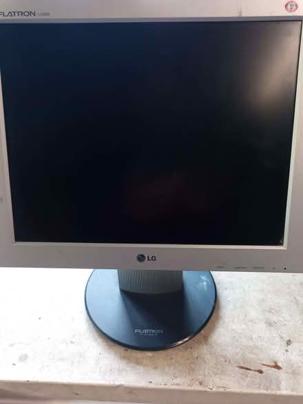 Photo of free 15inch flat screen monitor VGA input (Heswall CH60) #1