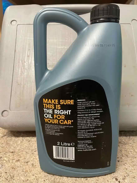 Photo of free Halfords 5W/30 Semi Synthetic Motor Oil 2L (Earley RG6) #1