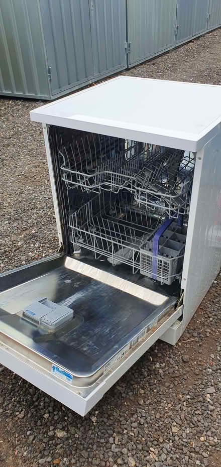 Photo of free Working dishwasher (Shinfield RG2) #2