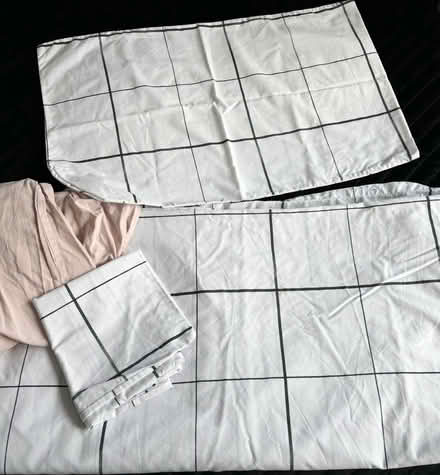 Photo of free Double Bedding Set (Reabrook Estate SY2) #1
