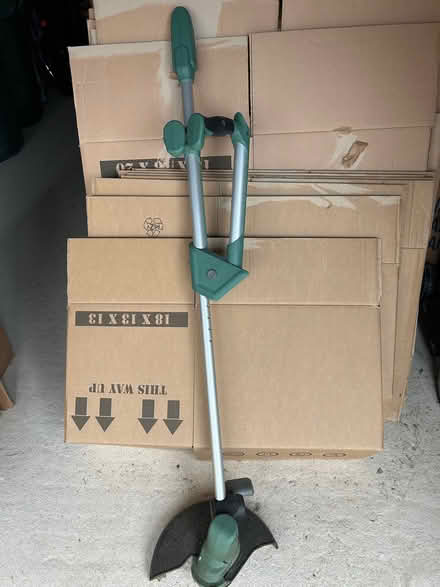 Photo of free Bosch Universal GrassCutter - needs battery&charger (Kendal LA9) #2
