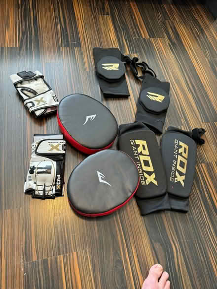 Photo of free boxing / mma pads / gloves (Ware SG12) #1