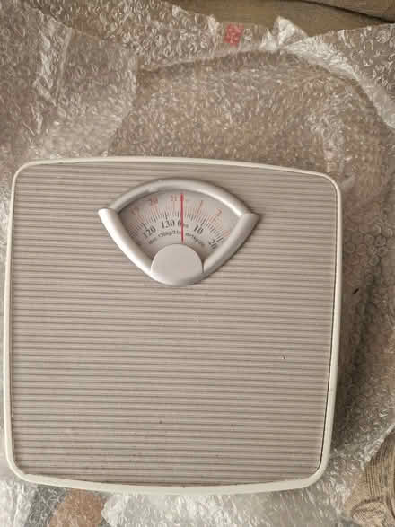 Photo of free Weighing scales (Stockport SK3) #1