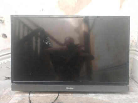 Photo of free Toshiba tv for parts (Putney SW15) #1