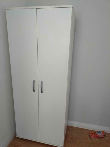 Photo of free White Wardrobe (RG2) #1