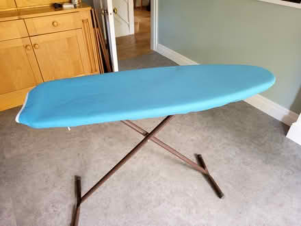 Photo of free Ironing board (Le24fg) #1