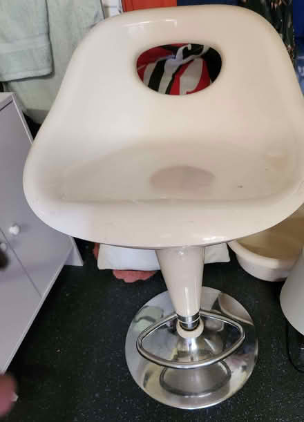 Photo of free Stool (Fenlake MK42) #1
