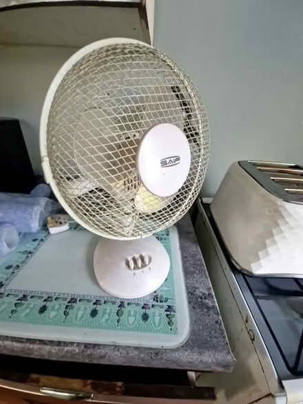 Photo of free 9inch desk fan (Stockport SK3) #1