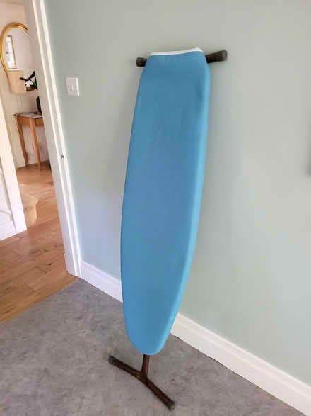 Photo of free Ironing board (Le24fg) #2