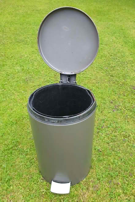 Photo of free Brabantia pedal bin 15 Litre (Llandrindod LD1) #2