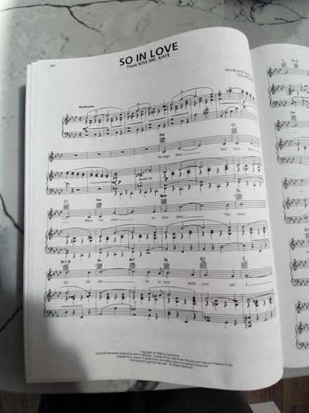 Photo of free Piano/Guitar/Vocal book (Tivoli GL50) #3
