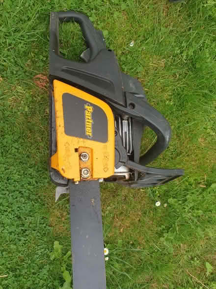 Photo of free 2 non working chainsaws (Southfleet nr farm shop) #1