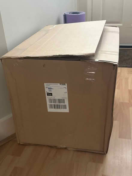 Photo of free Large strong cardboard box (Chiswick W4 near High Road) #1