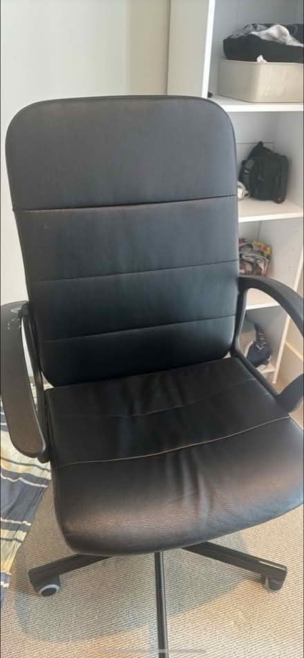 Photo of free Office chair (Tottenham hale N17) #1
