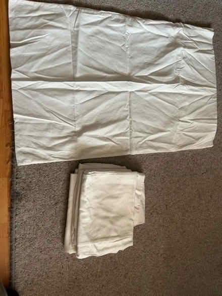 Photo of free Cream pillow cases - v good condition (Torbrex FK7) #1