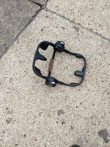 Photo of free Pipa lite LX car seat, isobase (TW10) #4