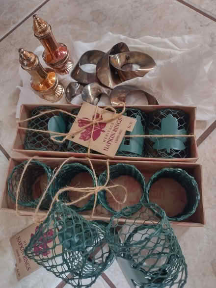 Photo of free Napkin holders, s&p shakers (Alb, Tramway/Central) #1