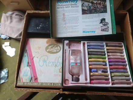 Photo of free Artists pastels (St Albans AL1) #1