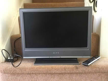 Photo of free Sony Bravia 20” Tv & Remote Fully Working (South Woodford E18) #1