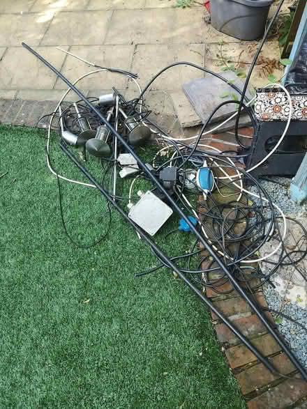 Photo of free Mains Garden lights and cables (Guildford GU4) #3