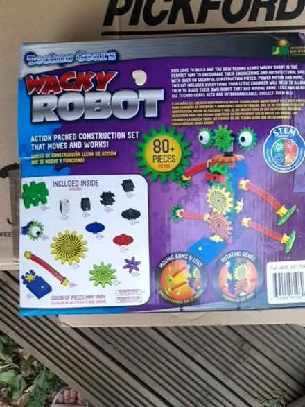 Photo of free toy robot you have to build (Ardingly RH17) #2