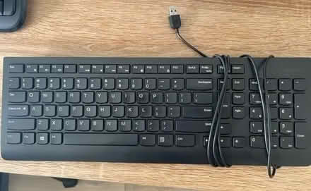 Photo of free LENOVO Keyboard with USB cable (NW1) #1