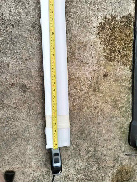 Photo of free Fluorescent light (Swindon SN2) #1