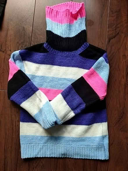 Photo of free Colourful jumper size xs (Carpenders Park WD19) #1