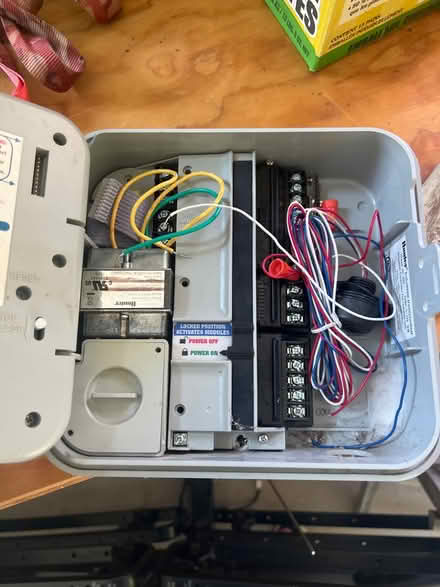 Photo of free Hunter Sprinkler PC-300 controller (Glen Ridge NJ) #3