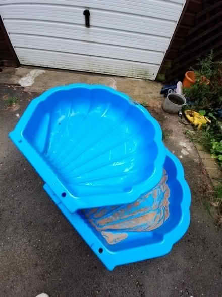 Photo of free Sand water shell play pit (Manor Top S12) #1