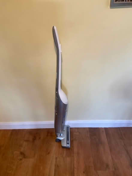 Photo of free ‘ Vax’ cordless vacuum cleaner (Danbury) #2