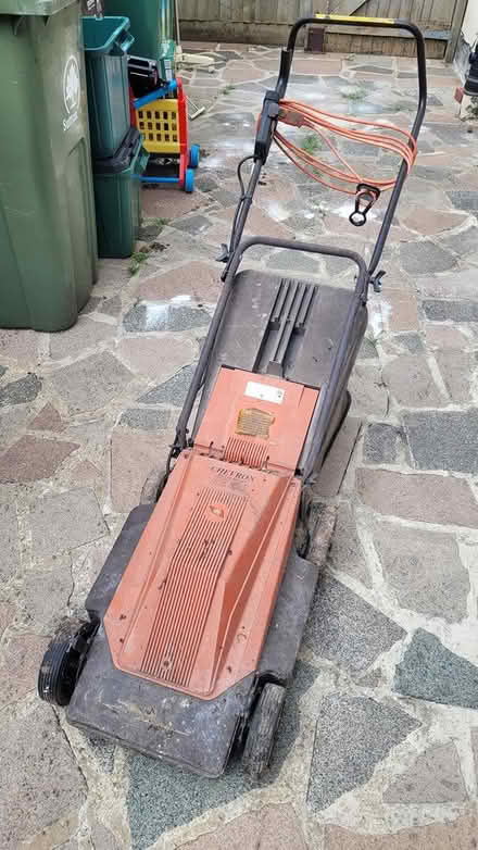 Photo of free Electric lawnmower (SM6) #1
